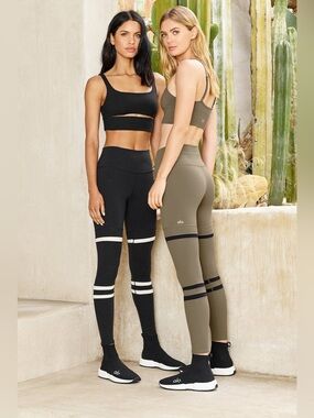 Alo Green High Waisted Leggings Ribbed Bottom Detail XS